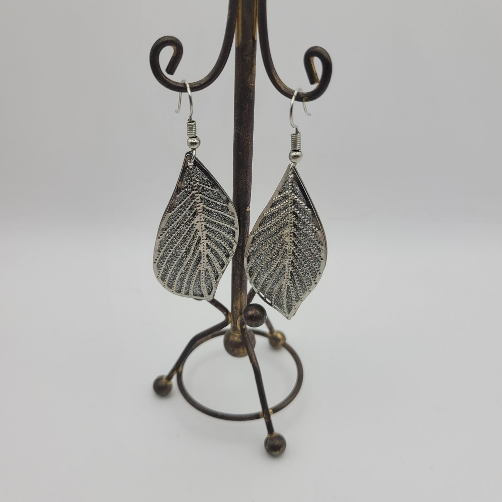Silver Tone Over lay Leaf Dangle Earrings